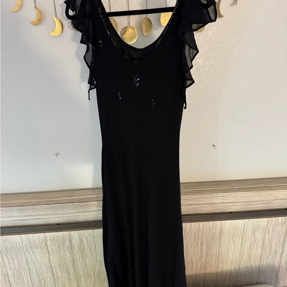 Lapis Elegant Black Dress with Ruffles